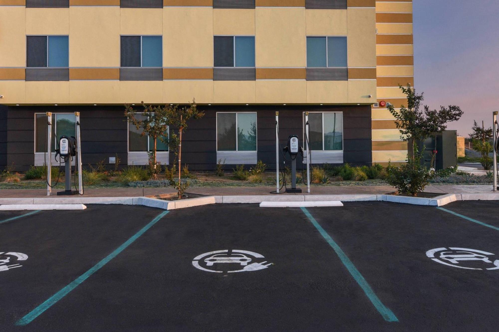 Fairfield Inn & Suites By Marriott Moorpark Ventura County Экстерьер фото